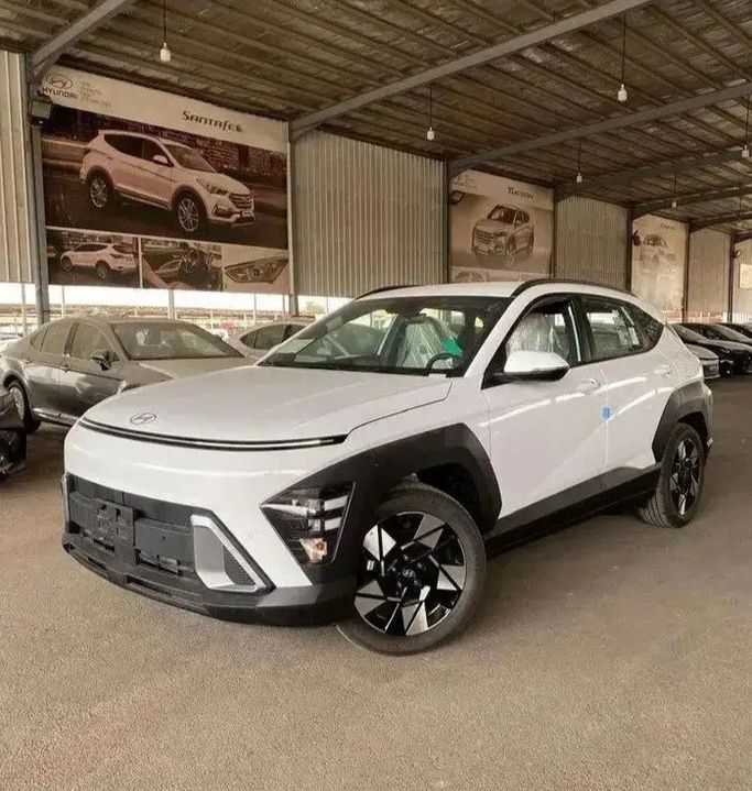 جديدة Hyundai Kona II (SX2), 2.0 l, 2026 في في المملكة العربية السعودية, مكة المكرمة من Rowad Al Eatemad رواد الإعتماد للسيارات، اللون أبيض.  | AUTO.AE | إعلان #271052