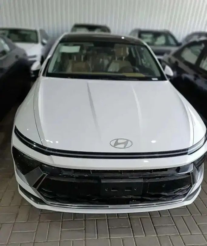 New Hyundai Sonata VIII (DN8) Facelift, 2.5 l, 2026 in Saudi Arabia, Mecca by Rowad Al Eatemad رواد الإعتماد للسيارات, White color.  | AUTO.AE | Listing #271009