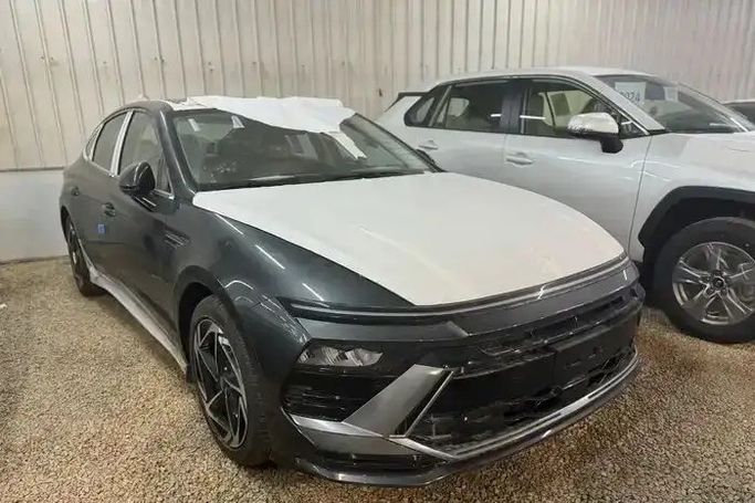 New Hyundai Sonata VIII (DN8) Facelift, 2.5 l, 2026 in Saudi Arabia, Mecca by Rowad Al Eatemad رواد الإعتماد للسيارات, Black color.  | AUTO.AE | Listing #271020