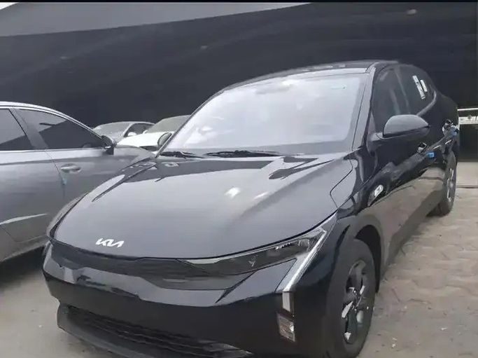 جديدة Kia K3 III (BL7), 1.6 l, 2026 في في المملكة العربية السعودية, مكة المكرمة من Rowad Al Eatemad رواد الإعتماد للسيارات، اللون أسود.  | AUTO.AE | إعلان #270800