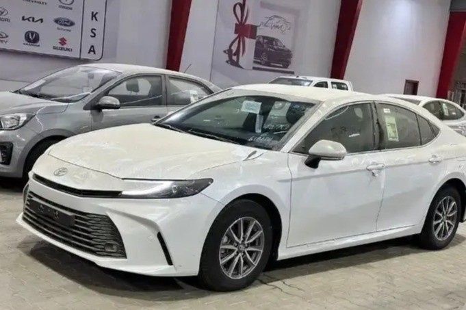 جديدة Toyota Camry التاسع (XV80), 2.5 l, 2026 في في المملكة العربية السعودية, مكة المكرمة من Al Saihani Cars معرض السيحاني للسيارات، اللون أبيض. مواصفات الخليج | AUTO.AE | إعلان #271576