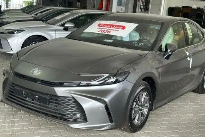 جديدة Toyota Camry التاسع (XV80), 2.5 l, 2026 في في المملكة العربية السعودية, مكة المكرمة من Al Saihani Cars معرض السيحاني للسيارات، اللون رمادي. مواصفات الخليج | AUTO.AE | إعلان #271580