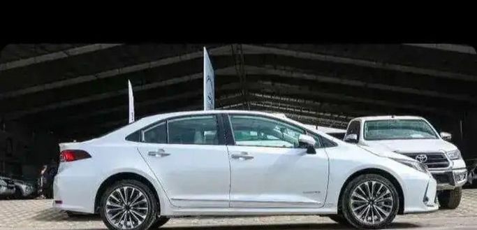 جديدة Toyota Corolla Sporty عملية فيس ليفت XII (E210), 2.0 l, 2026 في في المملكة العربية السعودية, مكة المكرمة من Rowad Al Eatemad رواد الإعتماد للسيارات، اللون أبيض.  | AUTO.AE | إعلان #270742