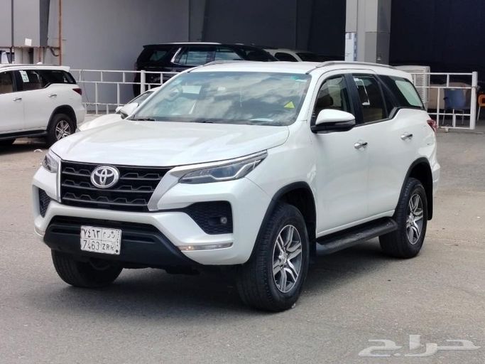 مستعملة Toyota Fortuner فيس ليفت الثاني, 4.0 l, 2023 في في المملكة العربية السعودية, مكة المكرمة من Al Awael Cars معرض الأوائل المميز للسيارات، اللون أبيض.  | AUTO.AE | إعلان #271902