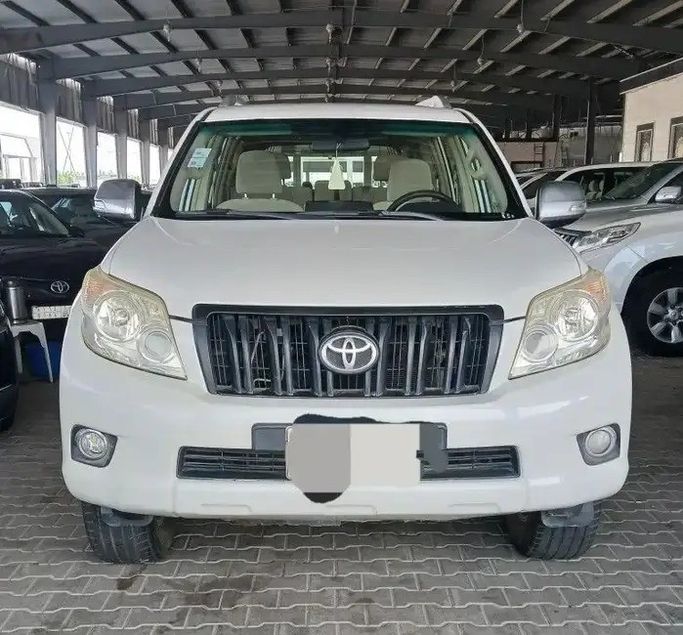 مستعملة Toyota Land Cruiser Prado 150 Series 150 Series Facelift 1, 2.7 l, 2013 في في المملكة العربية السعودية, مكة المكرمة من Abu Wafi Cars معرض الطليعة ابو وافي للسيارات، اللون أبيض.  | AUTO.AE | إعلان #270669