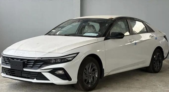 جديدة Hyundai Elantra عملية فيس ليفت VII (CN7), 2.0 l, 2025 في في المملكة العربية السعودية, المدينة المنورة من معرض قمه الابداع للسيارات، اللون أبيض. أخرى | AUTO.AE | إعلان #268596