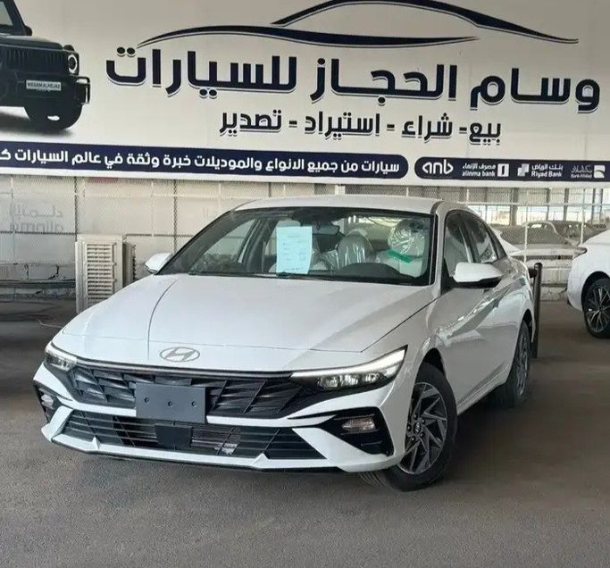 Новый Hyundai Elantra VII (CN7) Рестайлинг, 2.0 л, 2026 в Саудовская Аравия, Медина от Wisam Al Hejaz Cars شركة وسام الحجاز للسيارات Белый цвет. GCC | AUTO.AE | Объявление #269622