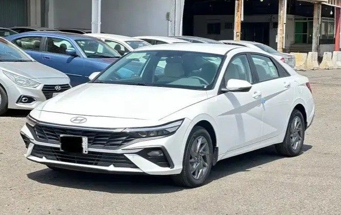 Подержанный Hyundai Elantra VII (CN7) Рестайлинг, 1.6 л, 2024 в Саудовская Аравия, Медина от Al Aqeeq Cars معرض العقيق للسيارات Белый цвет. GCC | AUTO.AE | Объявление #271000