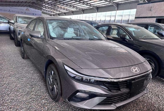 جديدة Hyundai Elantra عملية فيس ليفت VII (CN7), 2.0 l, 2026 في في المملكة العربية السعودية, المدينة المنورة من Al Afkham Cars معرض الأفخم للسيارات، اللون رمادي. أخرى | AUTO.AE | إعلان #272248