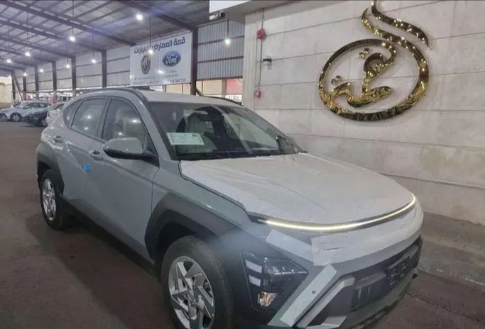 Новый Hyundai Kona II (SX2), 2.0 л, 2025 в Саудовская Аравия, Медина от Qimmat Al Ma'arid  شركة قمة المعارض للسيارات Серый цвет. Other | AUTO.AE | Объявление #268806