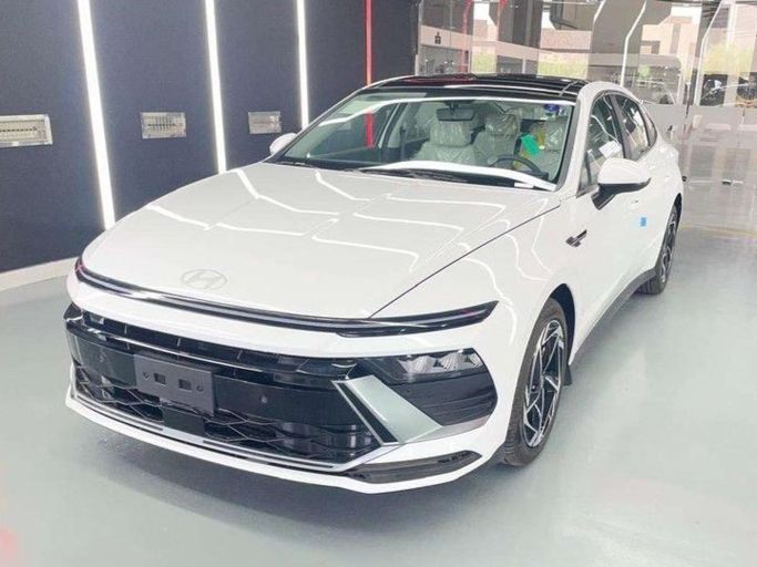 Новый Hyundai Sonata VIII (DN8) Рестайлинг, 2.5 л, 2026 в Саудовская Аравия, Медина от Al Afkham Cars معرض الأفخم للسيارات Белый цвет. Other | AUTO.AE | Объявление #269853
