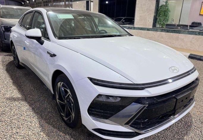 جديدة Hyundai Sonata عملية فيس ليفت VIII (DN8), 2.5 l, 2026 في في المملكة العربية السعودية, المدينة المنورة من Al Afkham Cars معرض الأفخم للسيارات، اللون أبيض. أخرى | AUTO.AE | إعلان #269888