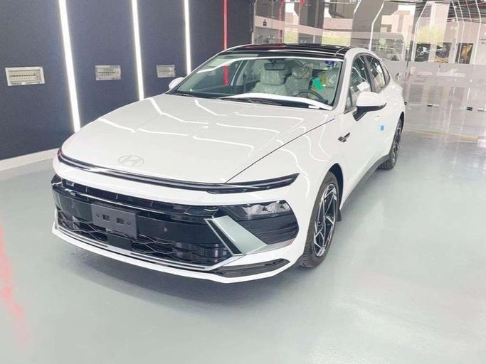Новый Hyundai Sonata VIII (DN8) Рестайлинг, 2.5 л, 2026 в Саудовская Аравия, Медина от Al Afkham Cars معرض الأفخم للسيارات Белый цвет. Other | AUTO.AE | Объявление #269934