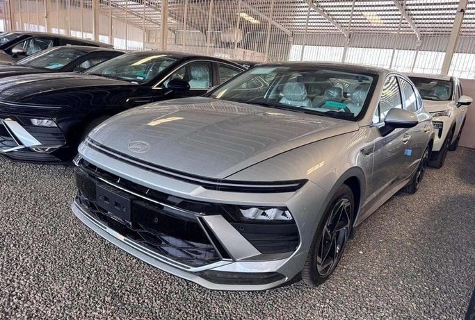 New Hyundai Sonata VIII (DN8) Facelift, 2.5 l, 2026 in Saudi Arabia, Medina by Al Afkham Cars معرض الأفخم للسيارات, Silver color. Other | AUTO.AE | Listing #271430