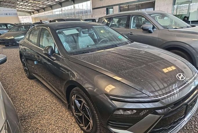 جديدة Hyundai Sonata عملية فيس ليفت VIII (DN8), 2.5 l, 2026 في في المملكة العربية السعودية, المدينة المنورة من Al Afkham Cars معرض الأفخم للسيارات، اللون رمادي. أخرى | AUTO.AE | إعلان #272188
