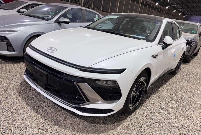 جديدة Hyundai Sonata عملية فيس ليفت VIII (DN8), 2.5 l, 2026 في في المملكة العربية السعودية, المدينة المنورة من Al Afkham Cars معرض الأفخم للسيارات، اللون أبيض. أخرى | AUTO.AE | إعلان #272713
