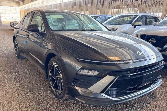 جديدة Hyundai Sonata عملية فيس ليفت VIII (DN8), 2.5 l, 2026 في في المملكة العربية السعودية, المدينة المنورة من Al Afkham Cars معرض الأفخم للسيارات، اللون أسود. أخرى | AUTO.AE | إعلان #273620