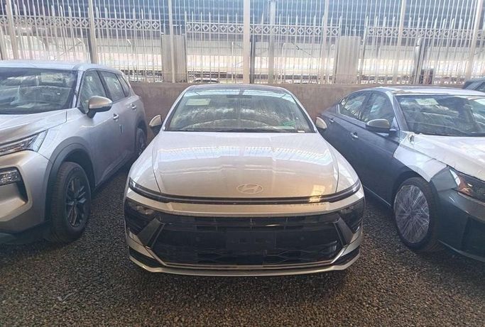 جديدة Hyundai Sonata عملية فيس ليفت VIII (DN8), 2.5 l, 2026 في في المملكة العربية السعودية, المدينة المنورة من Al Afkham Cars معرض الأفخم للسيارات، اللون فضي. أخرى | AUTO.AE | إعلان #273930