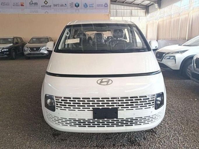New Hyundai Staria, 2.2 l, 2026 in Saudi Arabia, Medina by Al Afkham Cars معرض الأفخم للسيارات, White color. Other | AUTO.AE | Listing #269869