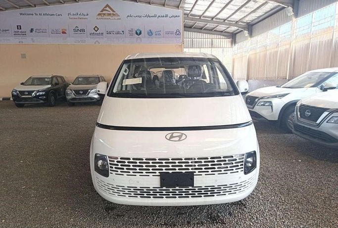 جديدة Hyundai Staria I عملية شد الوجه, 1.6 l, 2026 في في المملكة العربية السعودية, المدينة المنورة من Al Afkham Cars معرض الأفخم للسيارات، اللون أبيض. أخرى | AUTO.AE | إعلان #273915