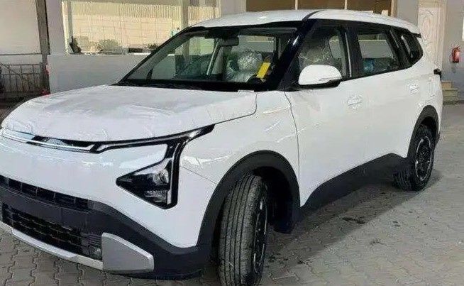 Новый Kia Carens IV (KY), 1.4 л, 2026 в Саудовская Аравия, Медина от Saqr Al Harthi Cars معرض صقر الحارثي للسيارات Белый цвет.  | AUTO.AE | Объявление #269527