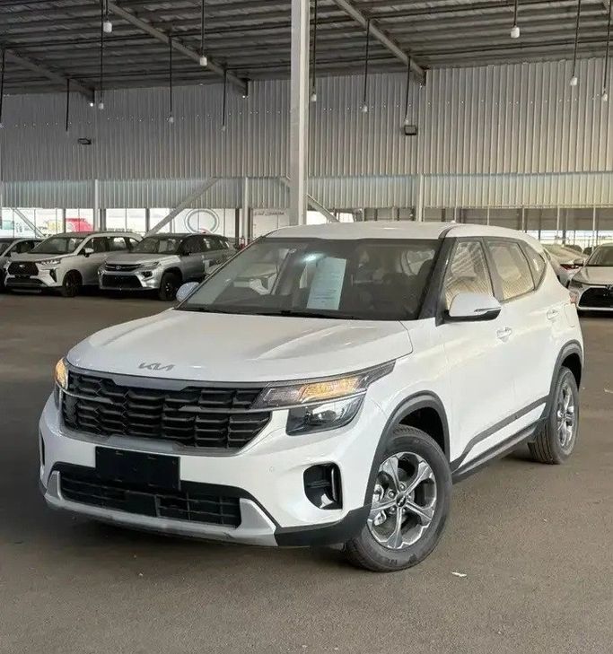 جديدة Kia Seltos أنا فيس ليفت, 1.5 l, 2026 في في المملكة العربية السعودية, المدينة المنورة من Wisam Al Hejaz Cars شركة وسام الحجاز للسيارات، اللون أبيض. مواصفات الخليج | AUTO.AE | إعلان #269598
