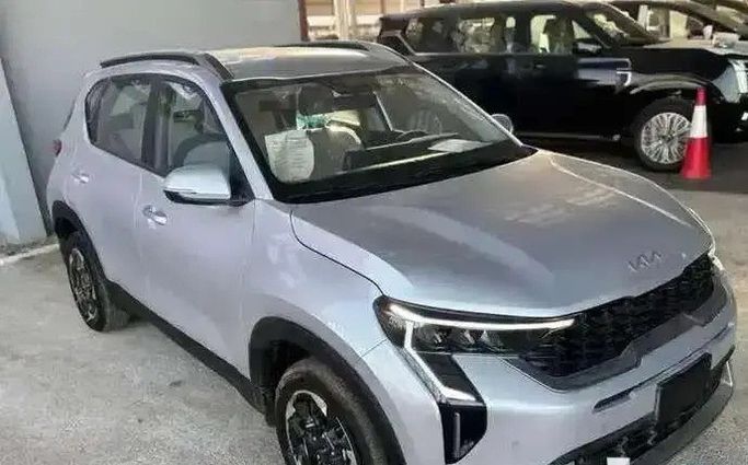 جديدة Kia Sonet أنا فيس ليفت, 1.0 l, 2026 في في المملكة العربية السعودية, المدينة المنورة من معرض قمه الابداع للسيارات، اللون فضي. أخرى | AUTO.AE | إعلان #268437
