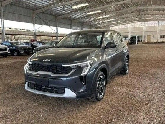 جديدة Kia Sonet أنا فيس ليفت, 1.0 l, 2026 في في المملكة العربية السعودية, المدينة المنورة من Saqr Al Harthi Cars معرض صقر الحارثي للسيارات، اللون رمادي.  | AUTO.AE | إعلان #269511
