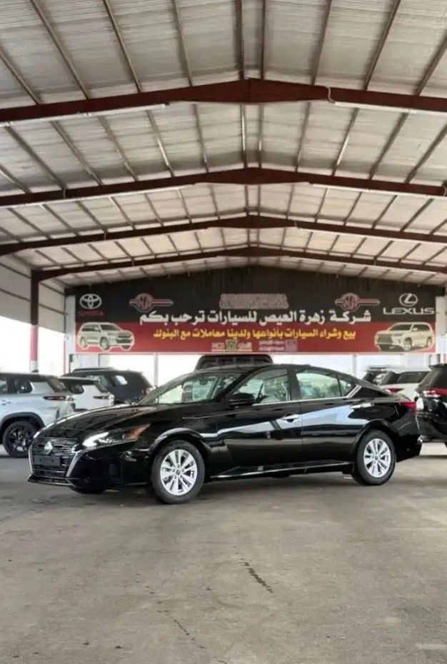 جديدة Nissan Altima فيس ليفت السادس (L34), 2.5 l, 2025 في في المملكة العربية السعودية, المدينة المنورة من Zahrat Al Eis شركة زهرة العيص للسيارات، اللون أسود. مواصفات الخليج | AUTO.AE | إعلان #268245