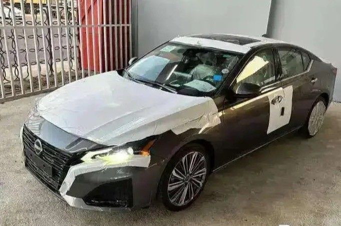 جديدة Nissan Altima فيس ليفت السادس (L34), 2.0 l, 2026 في في المملكة العربية السعودية, المدينة المنورة من معرض قمه الابداع للسيارات، اللون رمادي. أخرى | AUTO.AE | إعلان #268386