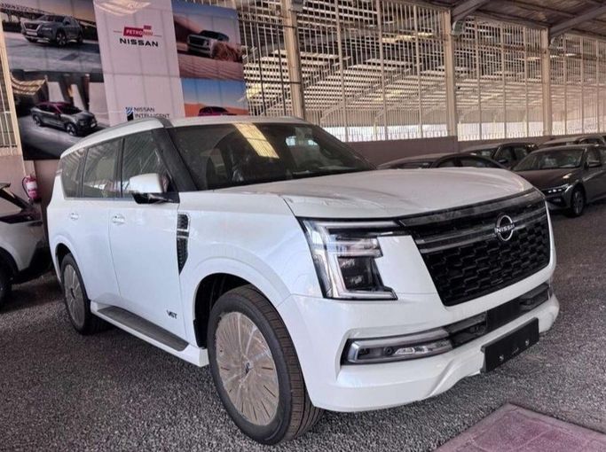 جديدة Nissan Patrol سابعاً (Y63), 3.8 l, 2026 في في المملكة العربية السعودية, المدينة المنورة من Al Afkham Cars معرض الأفخم للسيارات، اللون أبيض. أخرى | AUTO.AE | إعلان #269571