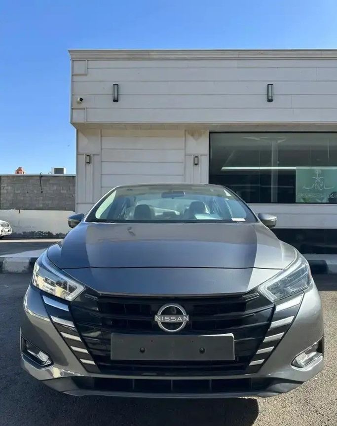 جديدة Nissan Sunny عملية فيس ليفت N18, 1.6 l, 2024 في في المملكة العربية السعودية, المدينة المنورة من Faisal Al Tamayoz Cars معرض فيضل التميز للسيارات، اللون فضي. مواصفات الخليج | AUTO.AE | إعلان #269437