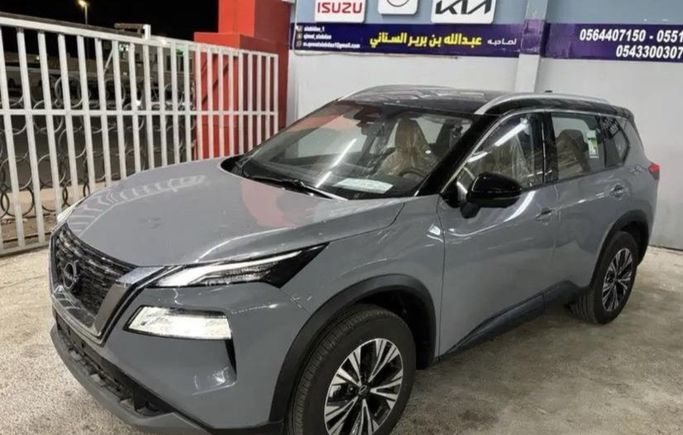 جديدة Nissan X-Trail رابعاً, 2.5 l, 2026 في في المملكة العربية السعودية, المدينة المنورة من معرض قمه الابداع للسيارات، اللون رمادي. أخرى | AUTO.AE | إعلان #268252