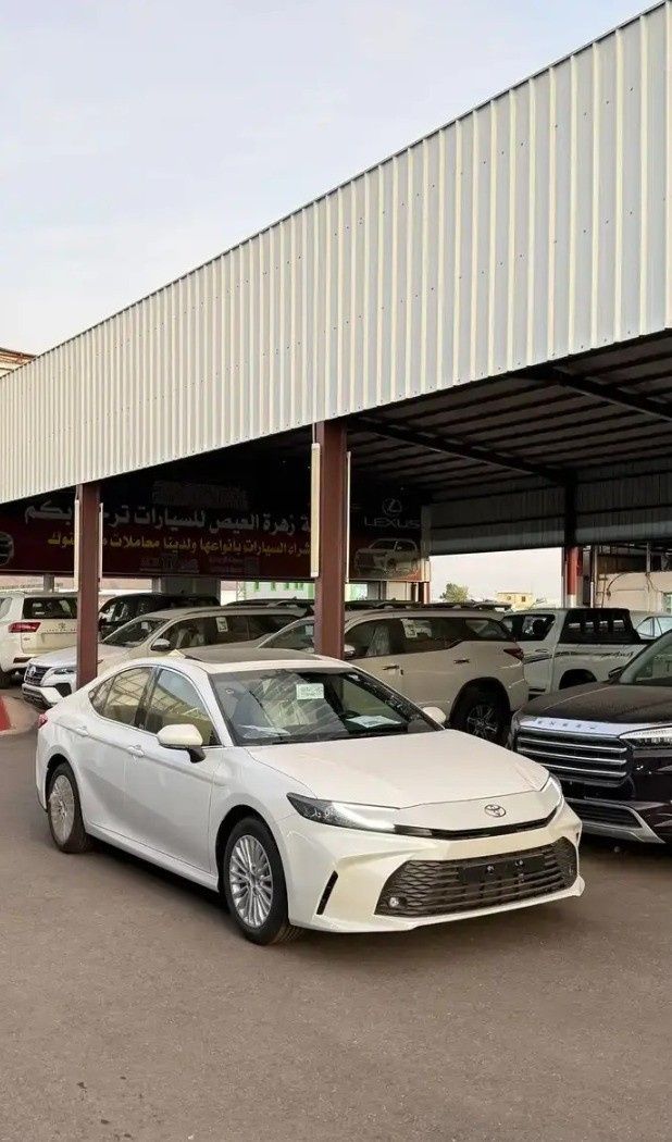 جديدة Toyota Camry التاسع (XV80), 2.5 l, 2026 في في المملكة العربية السعودية, المدينة المنورة من Zahrat Al Eis شركة زهرة العيص للسيارات، اللون أبيض. مواصفات الخليج | AUTO.AE | إعلان #268052