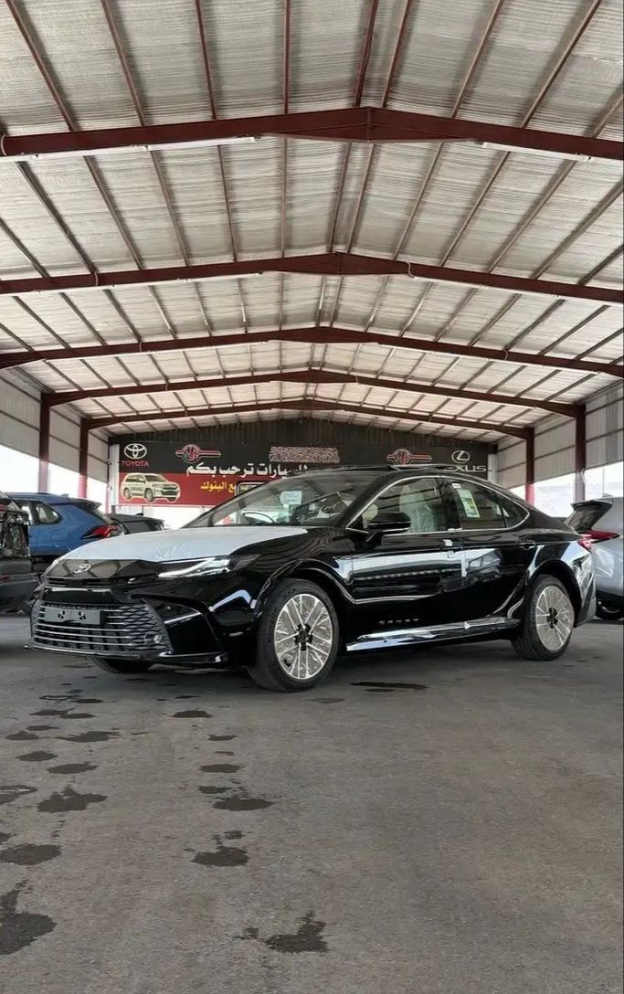 جديدة Toyota Camry التاسع (XV80), 2.5 l, 2026 في في المملكة العربية السعودية, المدينة المنورة من Zahrat Al Eis شركة زهرة العيص للسيارات، اللون أسود. مواصفات الخليج | AUTO.AE | إعلان #268113