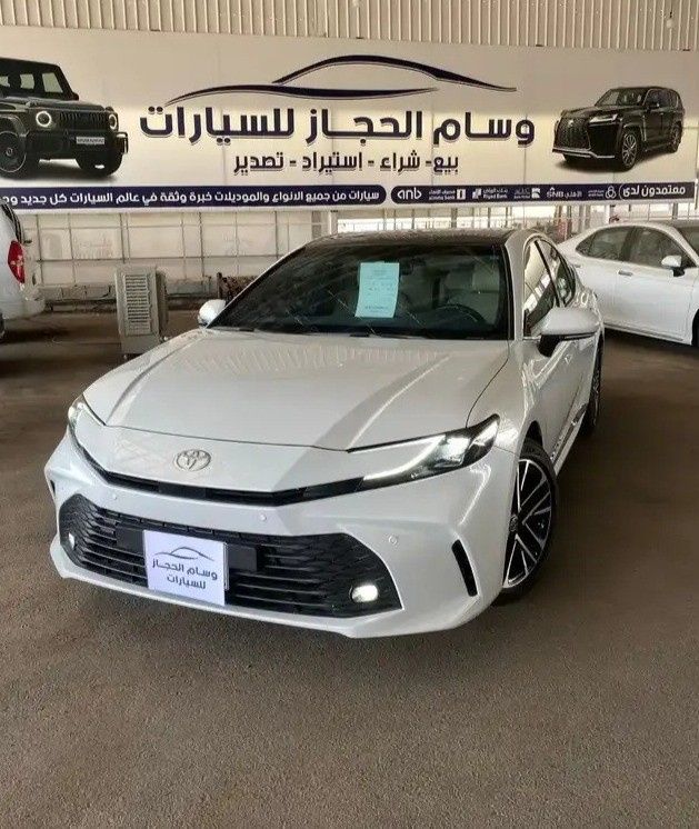 جديدة Toyota Camry التاسع (XV80), 2.5 l, 2026 في في المملكة العربية السعودية, المدينة المنورة من Wisam Al Hejaz Cars شركة وسام الحجاز للسيارات، اللون أبيض. مواصفات الخليج | AUTO.AE | إعلان #269583