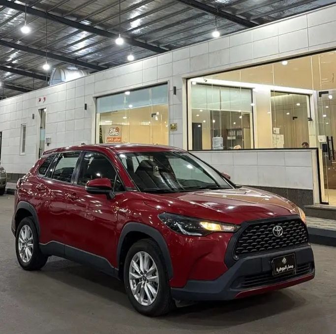 مستعملة Toyota Corolla Cross I, 1.8 l, 2022 في في المملكة العربية السعودية, المدينة المنورة من Al Jawhara Cars معرض الجوهرة للسيارات، اللون أحمر. أخرى | AUTO.AE | إعلان #269071