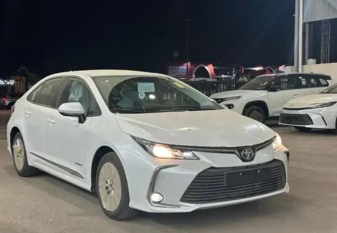 New Toyota Corolla Sporty XII (E210), 2.0 l, 2026 in Saudi Arabia, Medina by Faisal Al Tamayoz Cars معرض فيضل التميز للسيارات, White color.  | AUTO.AE | Listing #269351