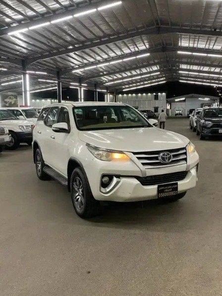 Подержанный Toyota Fortuner II, 2.7 л, 2017 в Саудовская Аравия, Медина от Jalawi Zaben Al Alawi معرض جلوي زابن العلوي للسيارات Белый цвет.  | AUTO.AE | Объявление #268445