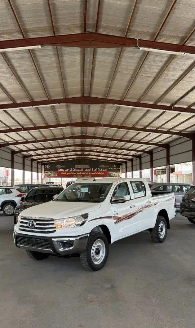 Новый Toyota Hilux VIII, 2.4 л, 2026 в Саудовская Аравия, Медина от Zahrat Al Eis شركة زهرة العيص للسيارات Белый цвет. GCC | AUTO.AE | Объявление #267947