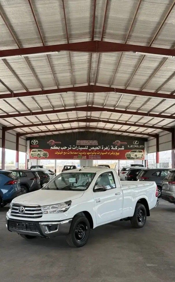New Toyota Hilux VIII, 2.4 l, 2026 in Saudi Arabia, Medina by Zahrat Al Eis شركة زهرة العيص للسيارات, White color. GCC Specs | AUTO.AE | Listing #268060