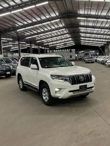 Used Toyota Land Cruiser Prado 150 Series Facelift 2, 4.0 l, 2020 in Saudi Arabia, Medina by Jalawi Zaben Al Alawi معرض جلوي زابن العلوي للسيارات, White color.  | AUTO.AE | Listing #268443