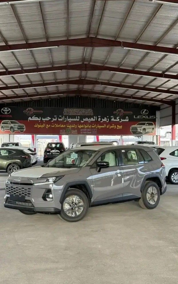 جديدة Toyota RAV4 السادس (XA60), 2.0 l, 2026 في في المملكة العربية السعودية, المدينة المنورة من Zahrat Al Eis شركة زهرة العيص للسيارات، اللون رمادي. مواصفات الخليج | AUTO.AE | إعلان #268082