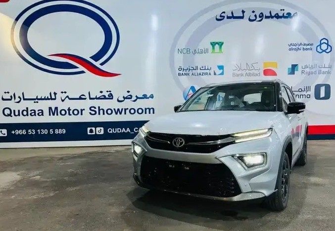 جديدة Toyota Urban Cruiser ثالثاً, 1.5 l, 2025 في في المملكة العربية السعودية, المدينة المنورة من Qudaa Cars معرض قضاعة للسيارات، اللون فضي. مواصفات الخليج | AUTO.AE | إعلان #269553