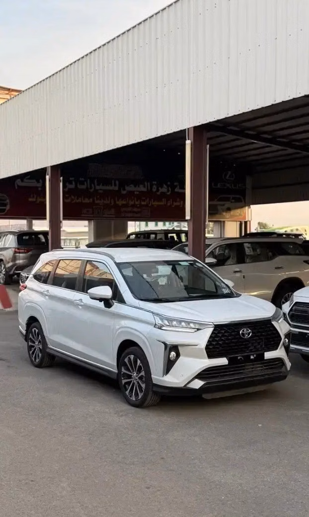 New Toyota Veloz, 1.5 l, 2024 in Saudi Arabia, Medina by Zahrat Al Eis شركة زهرة العيص للسيارات, White color. GCC Specs | AUTO.AE | Listing #268210