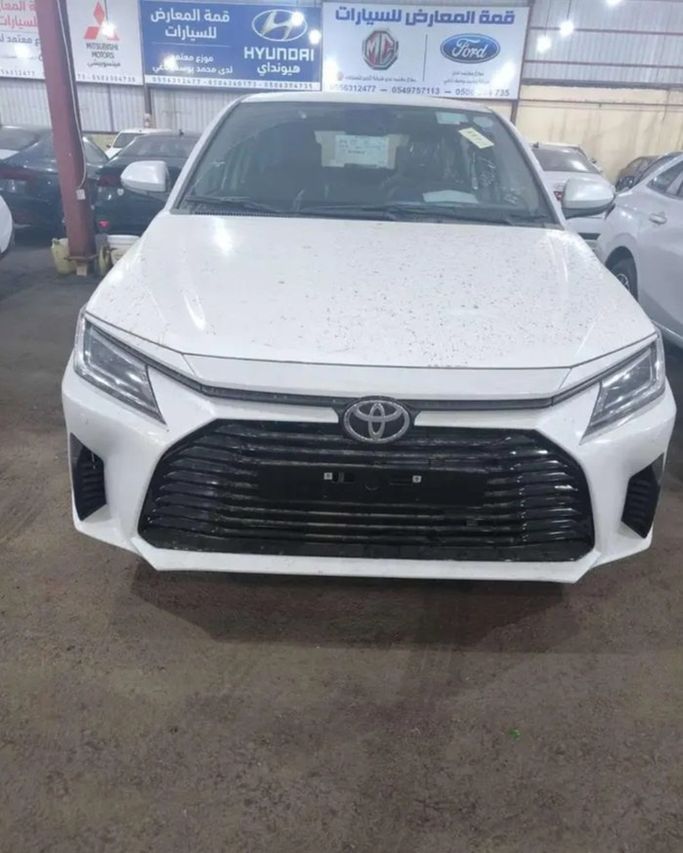 Новый Toyota Yaris IV (AC100), 1.3 л, 2024 в Саудовская Аравия, Медина от Qimmat Al Ma'arid  شركة قمة المعارض للسيارات Белый цвет. Other | AUTO.AE | Объявление #268675