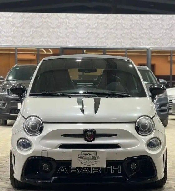 مستعملة Abarth 595 أنا فيس ليفت, 1.4 l, 2020 في في المملكة العربية السعودية, الرياض من First Top One Cars معرض فيرست توب ون للسيارات، اللون أبيض.  | AUTO.AE | إعلان #261180