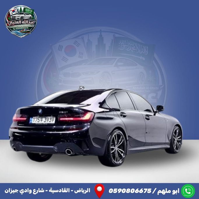 مستعملة BMW 3 Series 320i عملية فيس ليفت VII (G2x), 2.0 l, 2022 في في المملكة العربية السعودية, الرياض من Al Osaimi Cars معرض العصيمي للسيارات، اللون أسود. المواصفات الكورية | AUTO.AE | إعلان #250638