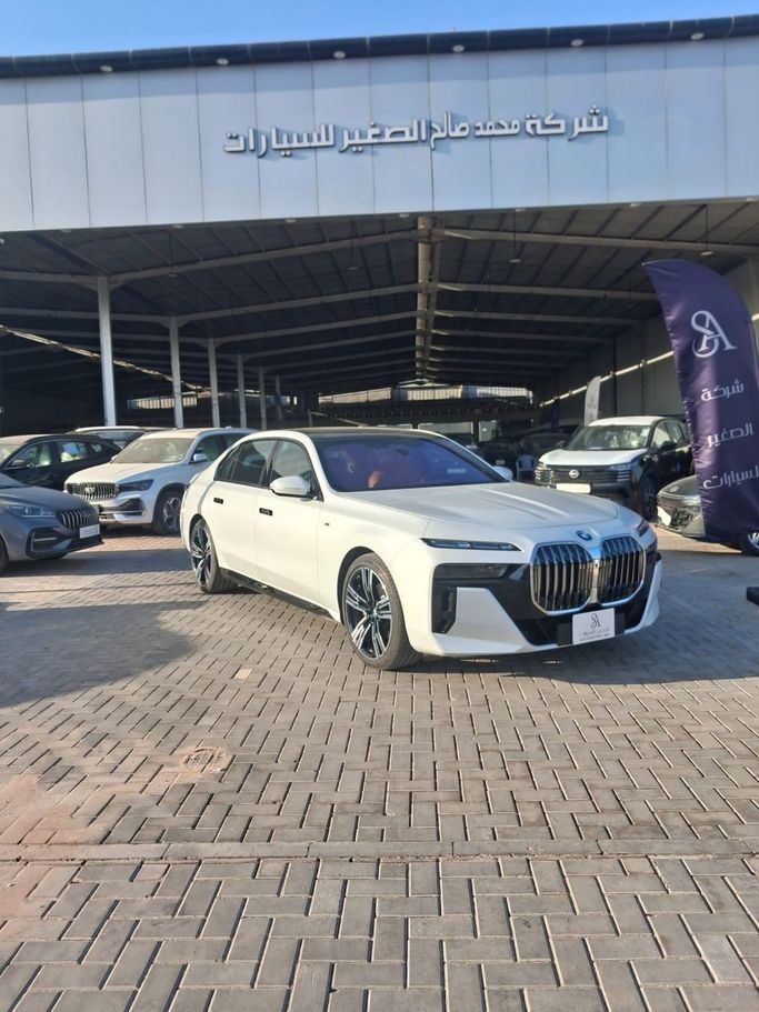 New BMW 7 Series 735i VII (G70), 3.0 l, 2025 in Saudi Arabia, Riyadh by Al Sughayyir Cars الصغير للسيارات, White color.  | AUTO.AE | Listing #253968