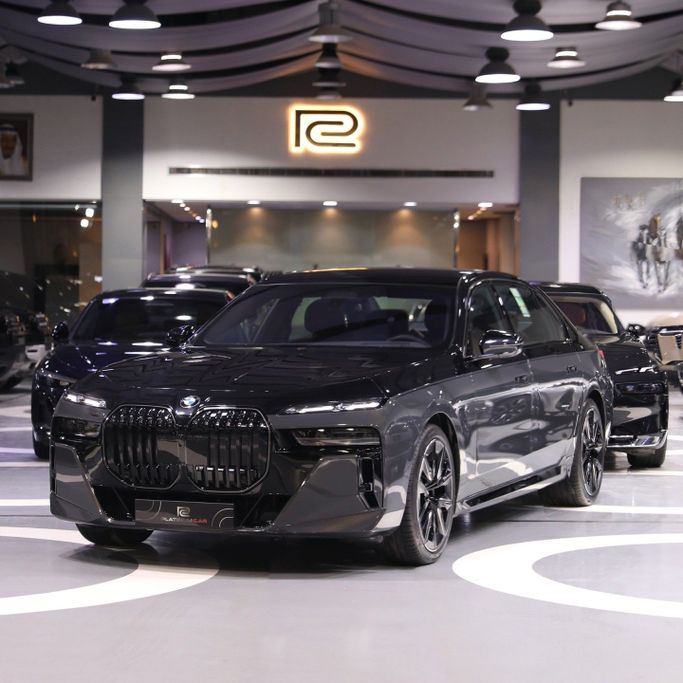 جديدة BMW 7 Series 760i xDrive سابعاً (G70), 4.4 l, 2026 في في المملكة العربية السعودية, الرياض من Platinum Car، اللون رمادي. مواصفات الخليج | AUTO.AE | إعلان #255446